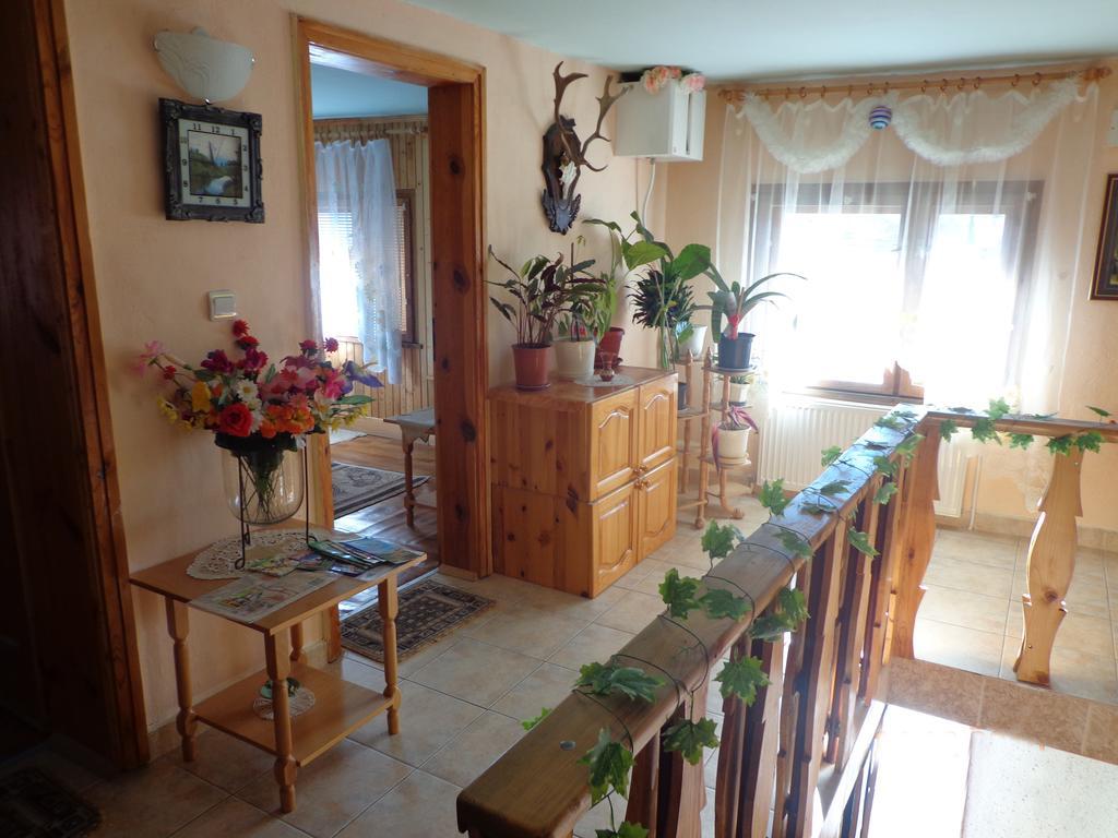 Family Hotel Ecorelax Madzhare 外观 照片