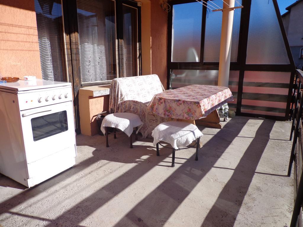 Family Hotel Ecorelax Madzhare 外观 照片