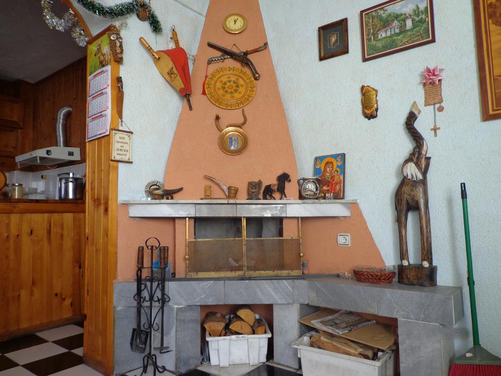 Family Hotel Ecorelax Madzhare 外观 照片